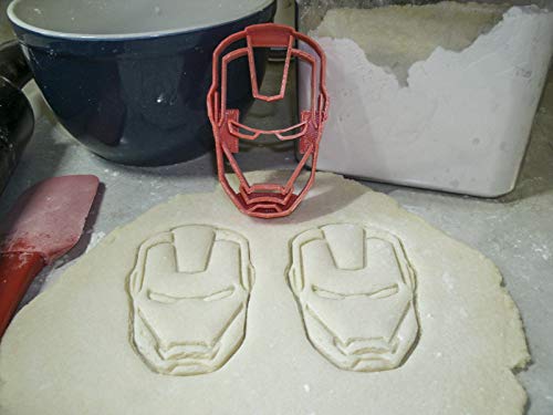 SUPERHERO CHARACTER SPECIAL OCCASION COOKIE CUTTER BAKING TOOL USA PR467L