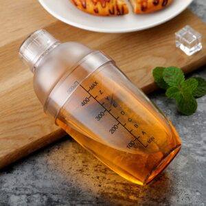 Plastic Cocktail Shaker with Scale and Strainer Top Clear Plastic Drink Tumbler Mixer with Scale for Bar Party Home Use