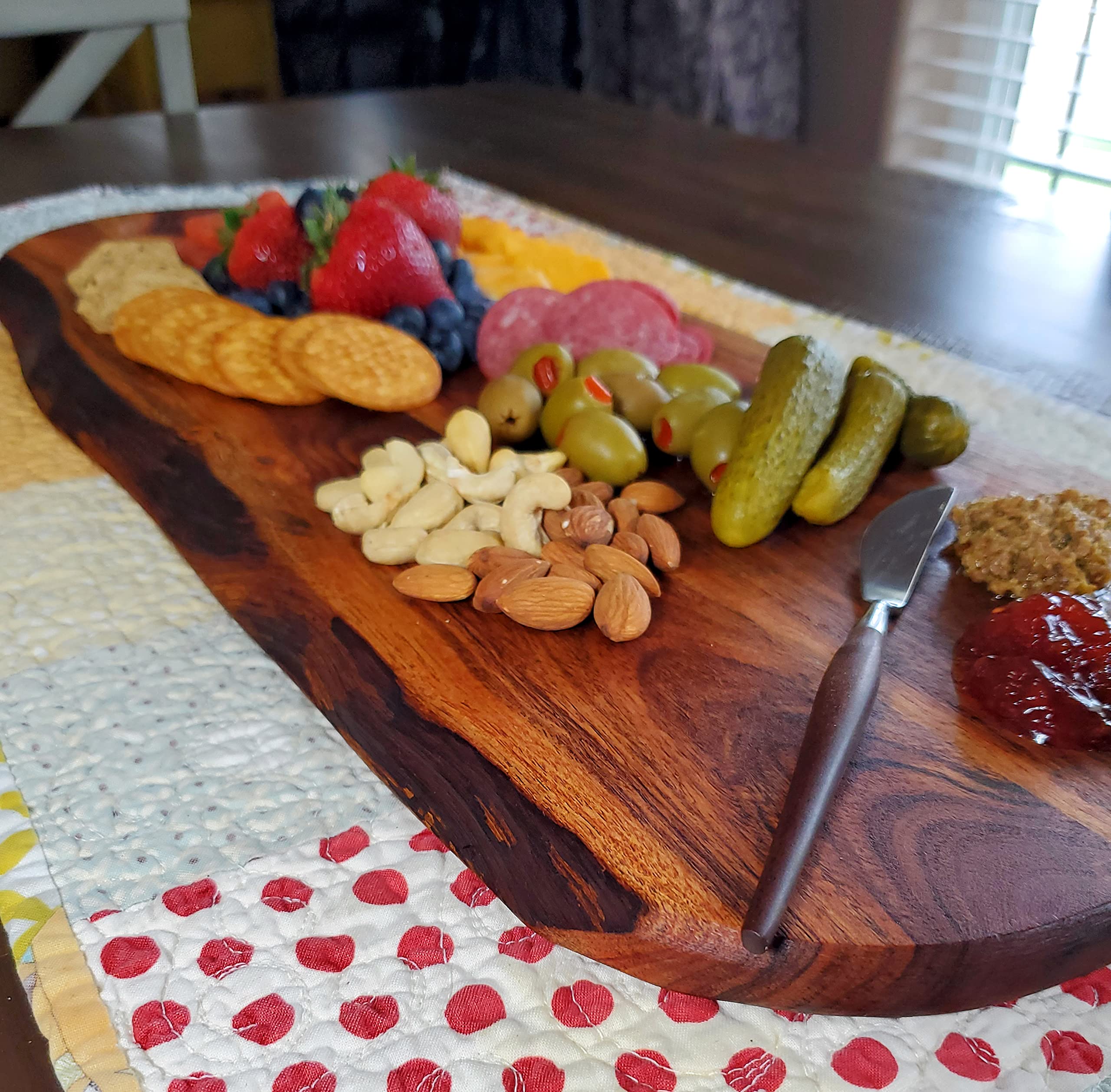 FEATHERLEE - Extra Large Premium Natural Live Edge Acacia Charcuterie Cheese Board Serving and Cutting Tray with Round Handle