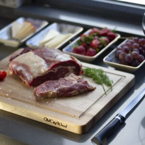 Walnut Wood Cutting Board For Kitchen 16x12'' with Juice Groove, Chopping Board Made of Walnut Wood for Meat, Cheese and Vegetables (Large, 16x12 inch)