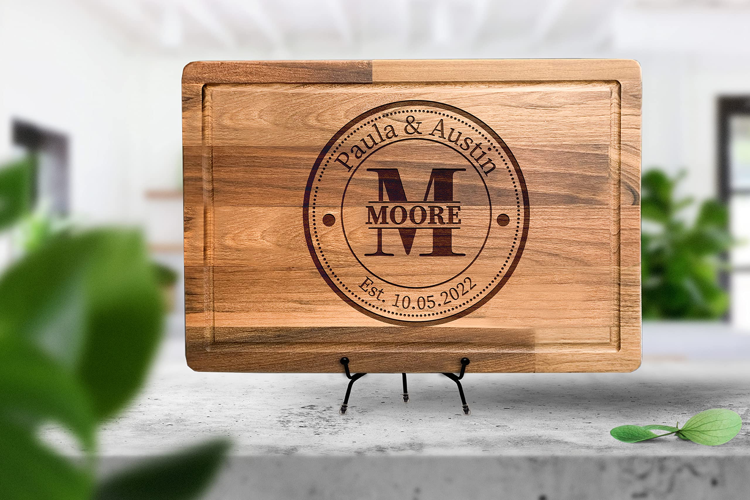 Personalized Cutting Board, Perfect Gifts for Couples or Parents, Customizable Christmas Gifts, Wedding, Anniversary, House Warming Gift Idea, Wooden Kitchen Decor New Homeowners (Bamboo, Medium)