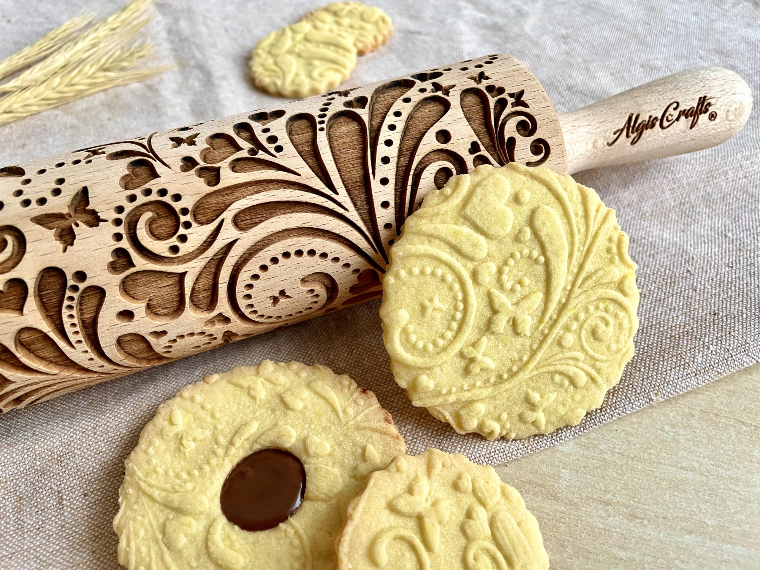 ROLLING PIN SPRING WOODDEN EMBOSSING ROLLING PIN with BUTTERFLIES and FLOWERS EMBOSSED COOKIES GIFT FOR MOTHER FRIEND