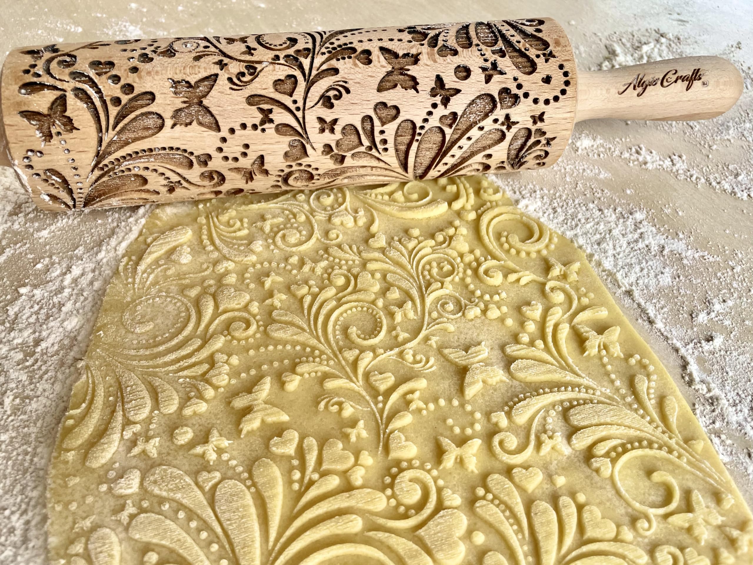 ROLLING PIN SPRING WOODDEN EMBOSSING ROLLING PIN with BUTTERFLIES and FLOWERS EMBOSSED COOKIES GIFT FOR MOTHER FRIEND