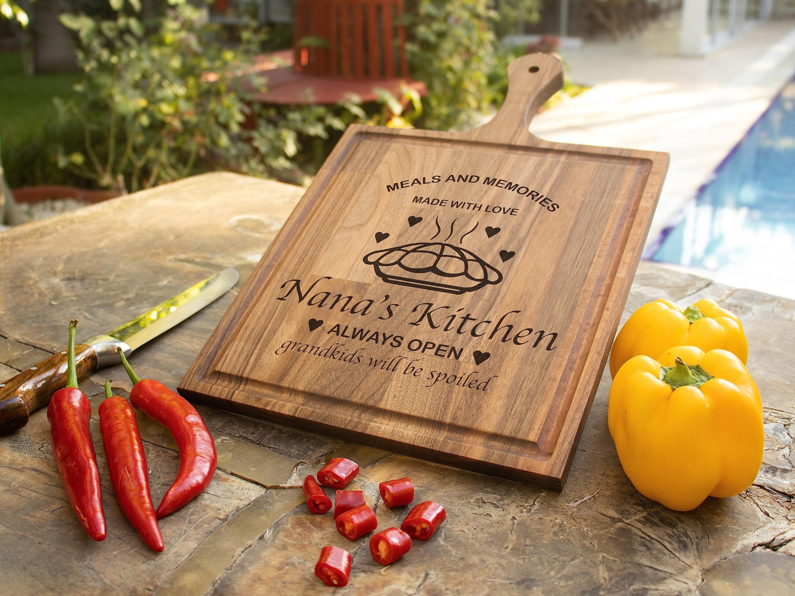 Custom Cutting Board | Personalized Cutting Board | Wood Cutting Board | Family Cutting Board | Grandparent Gift | Gift for Grandad | Cutting Board for Kitchen (With Handle)