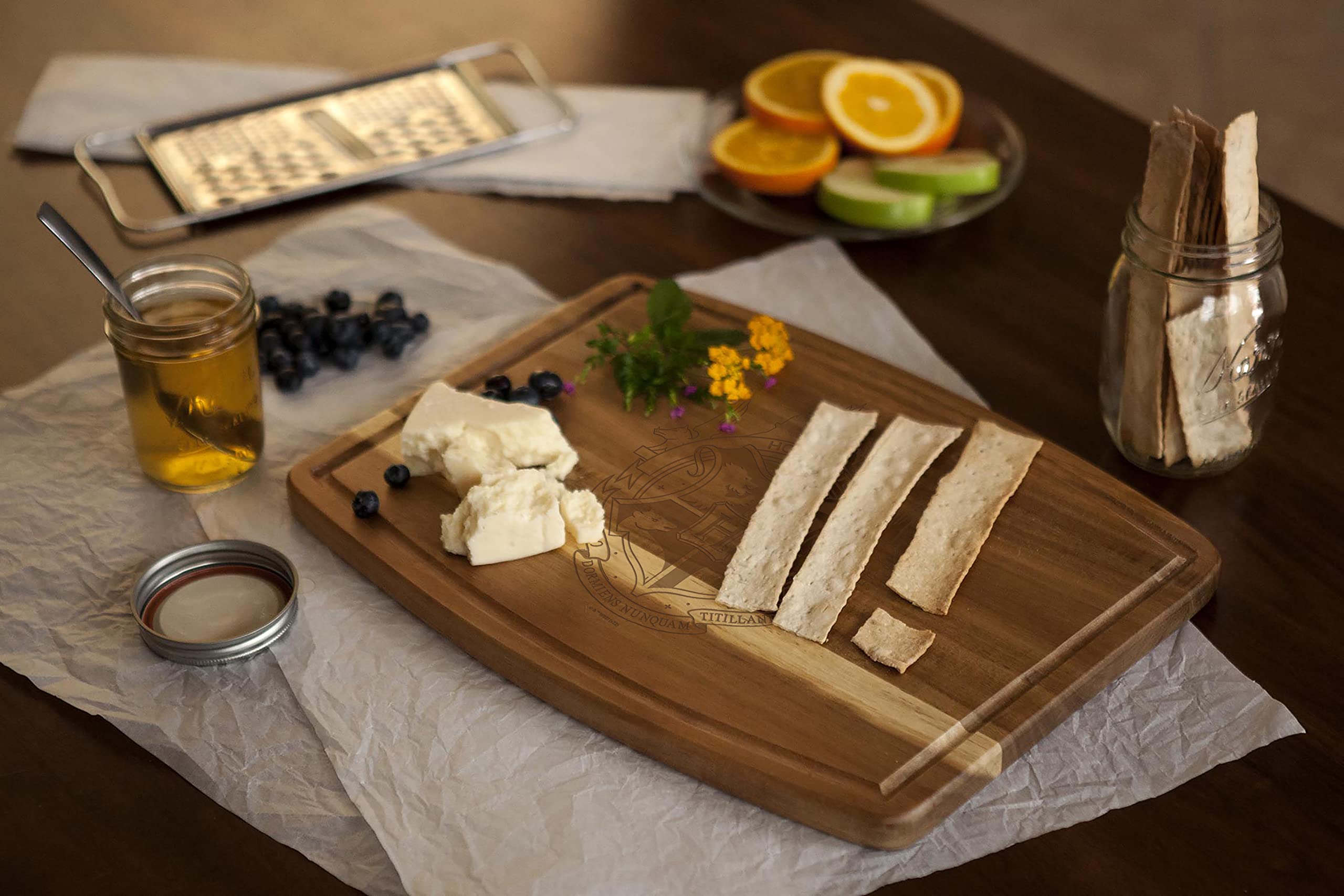 PICNIC TIME Harry Potter Hogwarts Ovale Acacia Cutting Board, Serving Board, Charcuterie Board, (Acacia Wood)