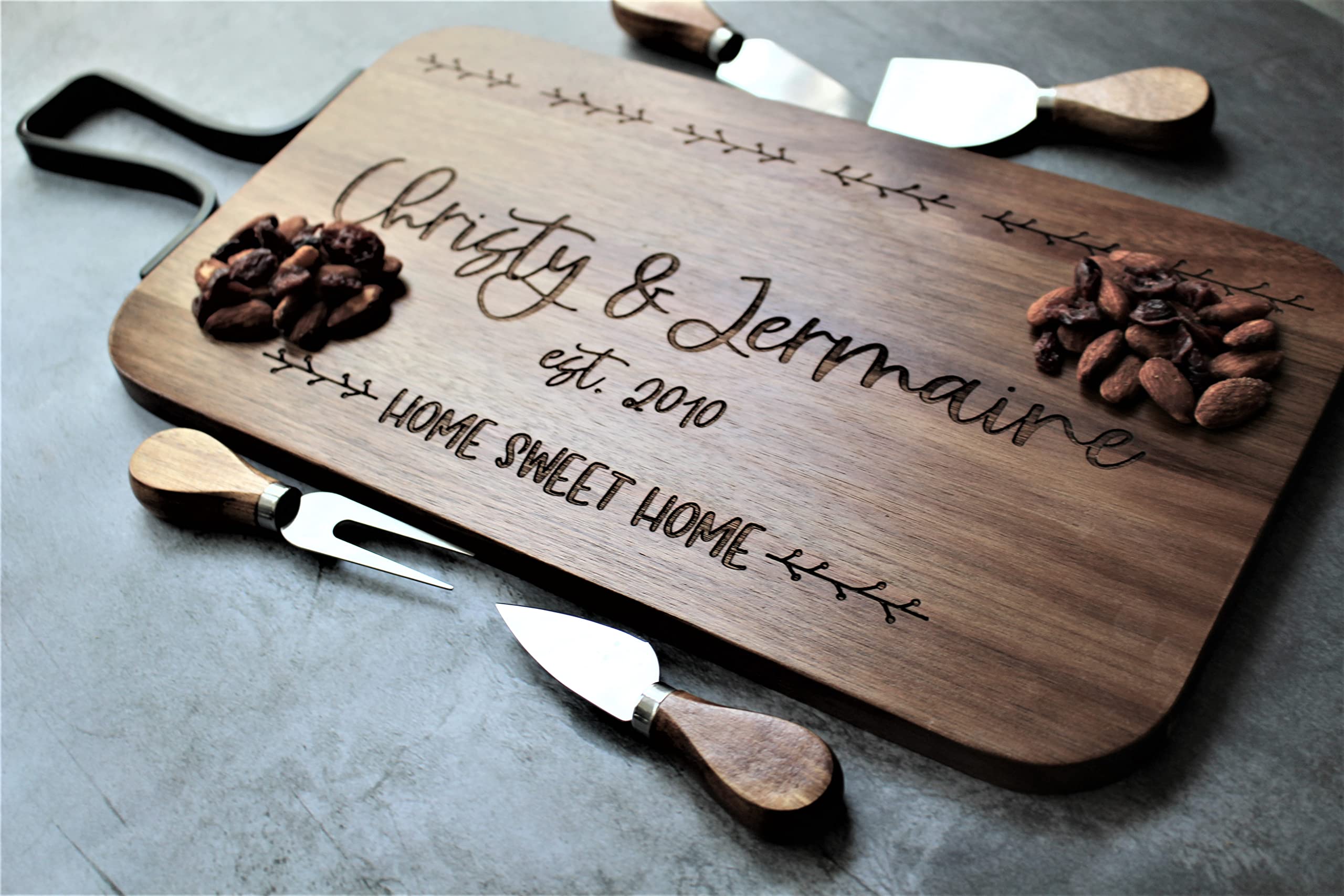 Personalized Charcuterie Board Cheese Serving Board with Handle Serving Tray Bread Board For Wedding Engagement Gift