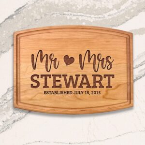 Personalized Mr & Mrs Cutting Board Wedding Gifts for Couple Custom Cutting Board Engraved Arched