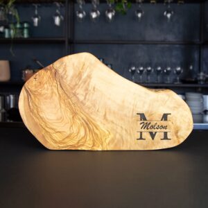 dyari personalized cutting board – 100% natural olive wood cutting board – premium eco-friendly tunisian rustic serving board – laser engraved live edge charcuterie board (design 3)