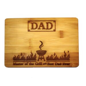 laser engraved cutting board master of the grill and best dad ever gift for father birthday gifts for dad personalized cutting board gift rectangle bamboo cutting board (10.6 x 7.1 rectangle)