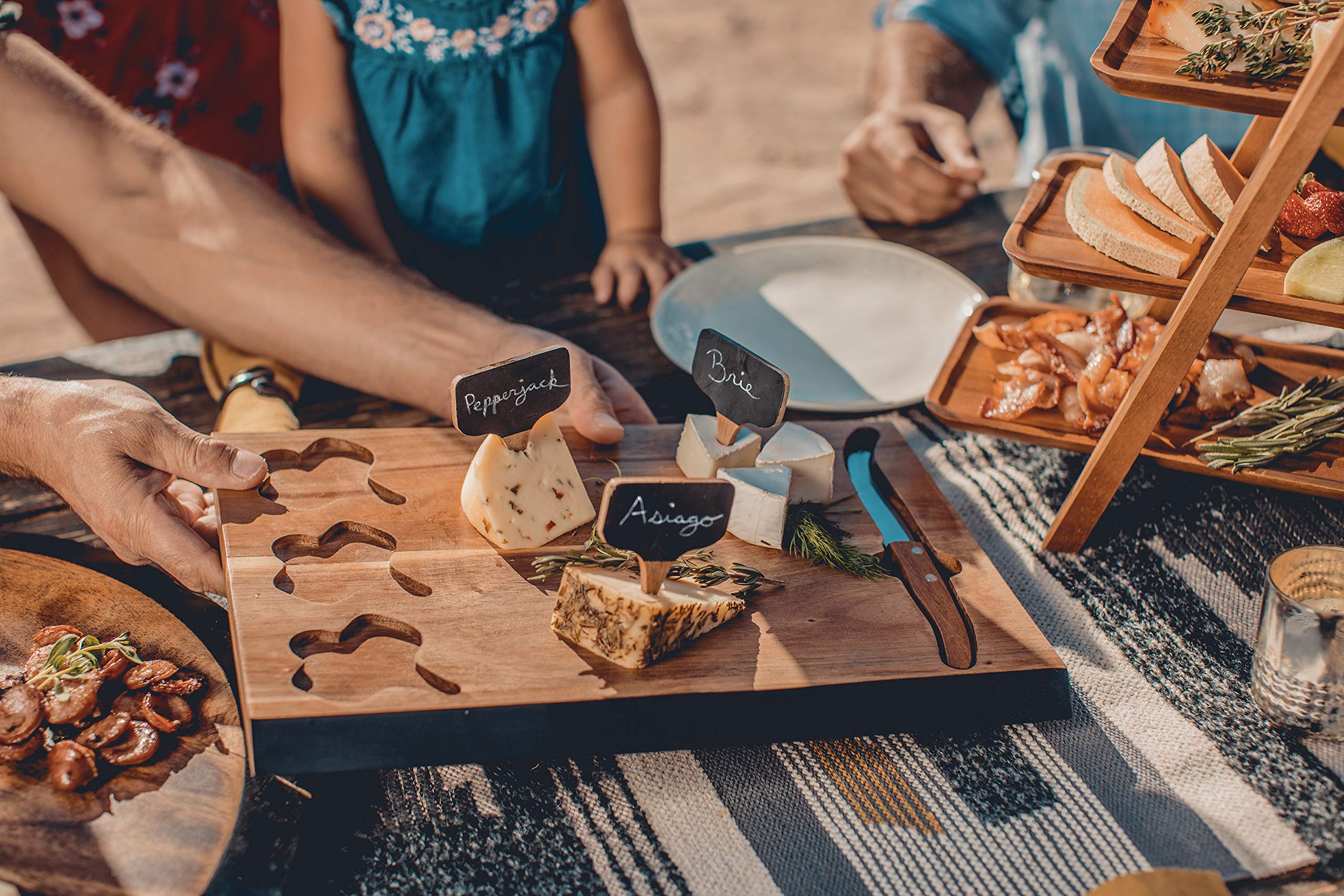 PICNIC TIME Star Wars Rebel Alliance Delio Cheese Board and Knife Set, Charcuterie Board Set, Acacia Wood Cutting Board with Cheese Knife and Markers, (Acacia Wood)