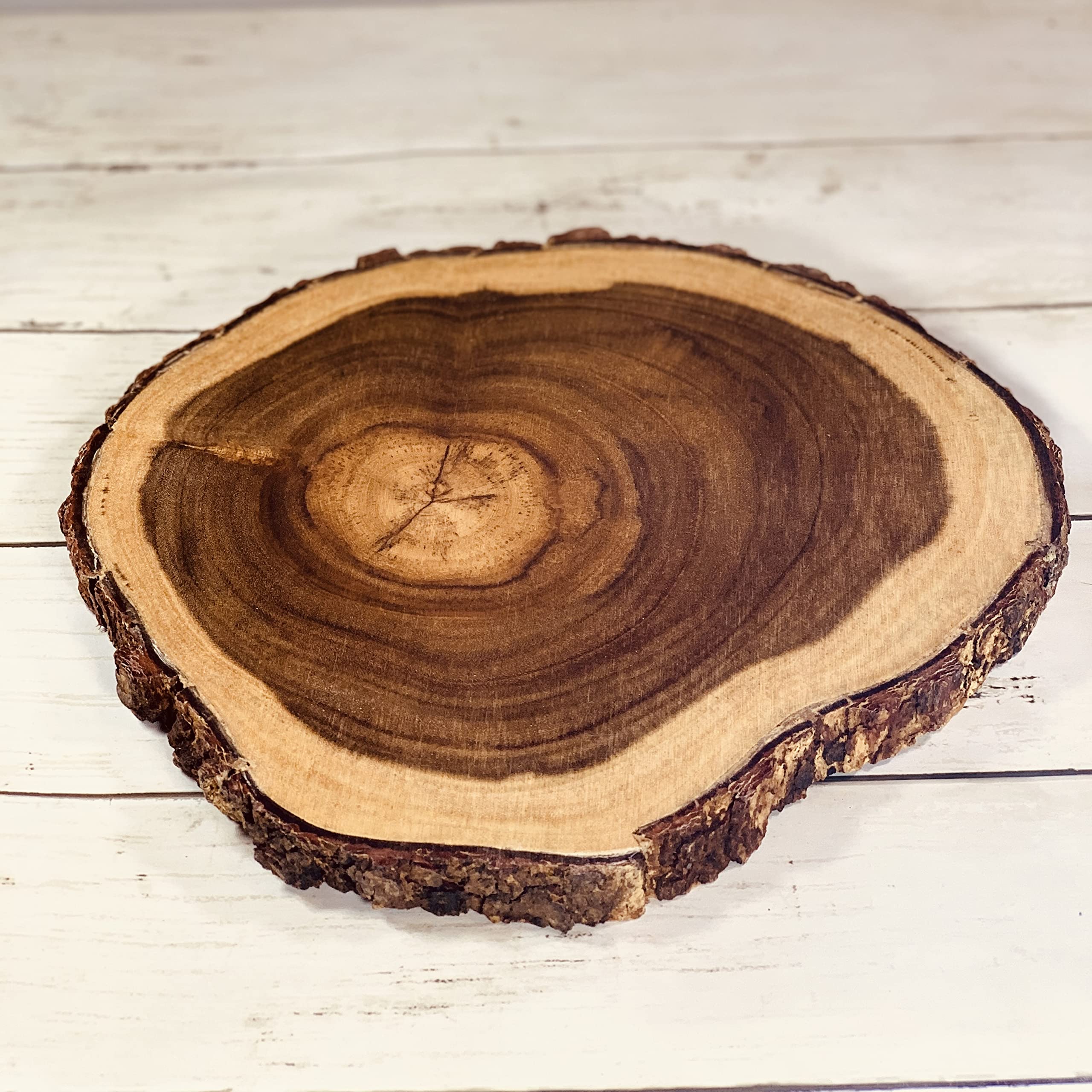 Man Made Woods Cutting Board – Round Wooden Charcuterie Board for Serving Crackers, Cheese, Hors D'oeuvres, Fruit and Bread – Natural Wood Cutting Boards for Kitchen