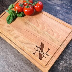 Personalized Mr and Mrs Cutting Board Wedding Gift for Couple Custom Cutting Board Housewarming Gift