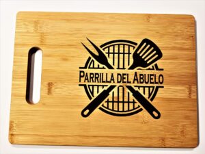 parrilla del abuelo engraved bamboo wood 9.5x13 bbq cutting board with handle for mexican spanish hispanic grandfather or father's day