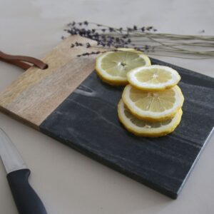Foreside Home & Garden Small Black Square Marble and Wood Kitchen Serving Cutting Board