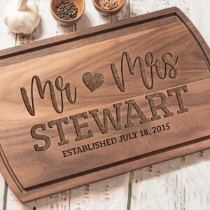 Personalized Family Tree Cutting Board Wedding Gift for Couple Engraved Custom Family Chopping Board