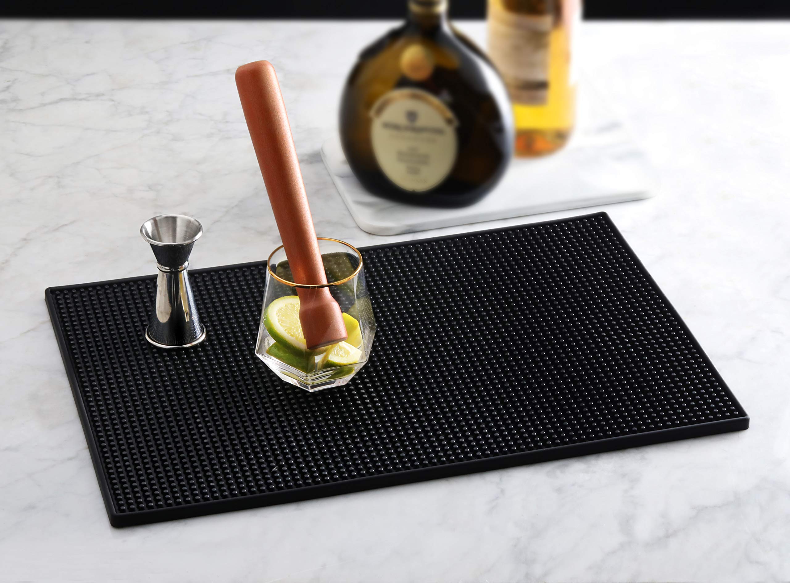 New Star Foodservice 48421 Rubber Bar Service Mat for Counter Top, 12-Inch by 18-Inch, Black