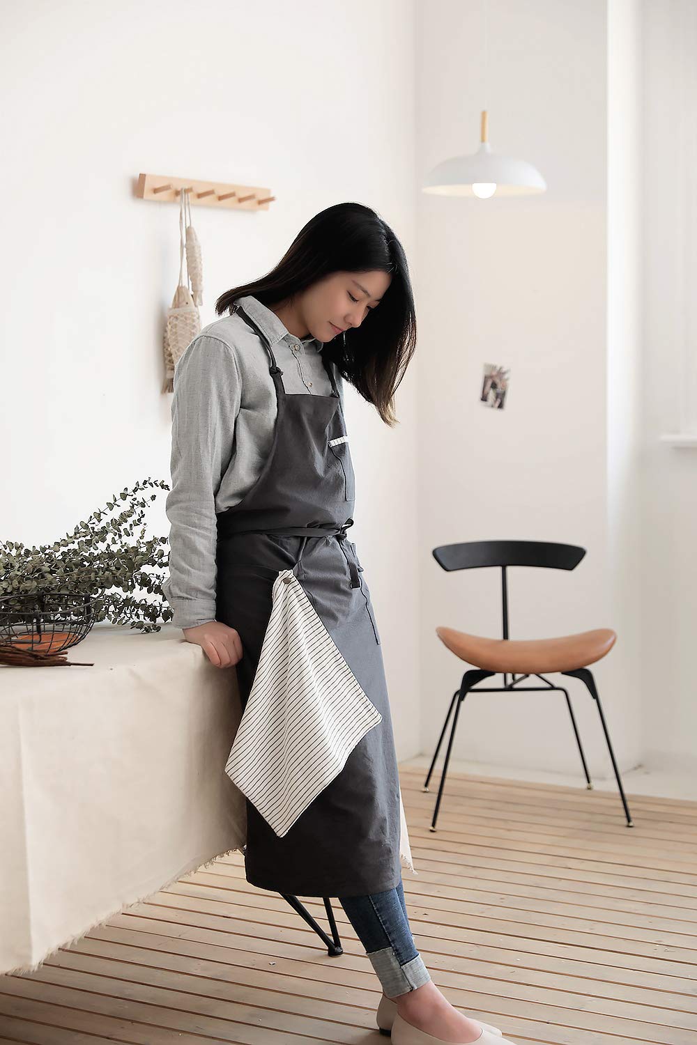 Adjustable Japan Nordic Style Soft Cotton Linen Apron with Four Pockets A Towel (Dark gray)