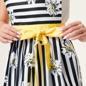 Lovely Comfortable Claccic Black Stripe and Fashion Daisy Skirt Kitchen Women Apron for Ladies Girls Wife Daughter (Yellow)