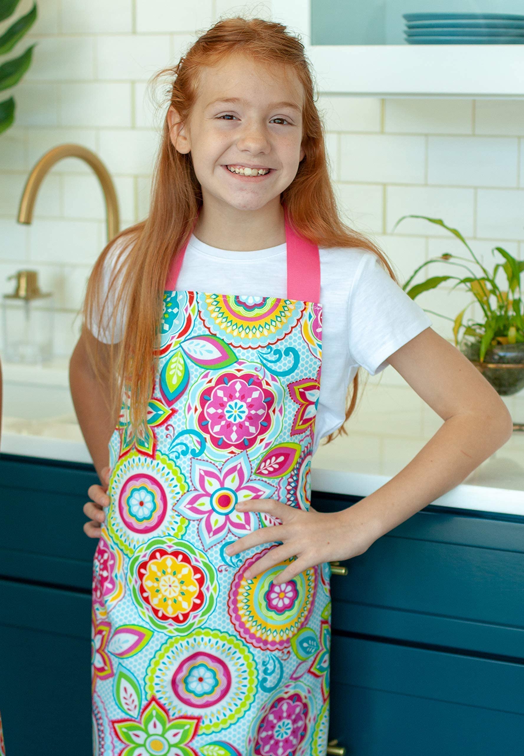 Sara Sews Colorful Pink Floral Handmade Art Craft or Baking Apron Gift for Tween Girl