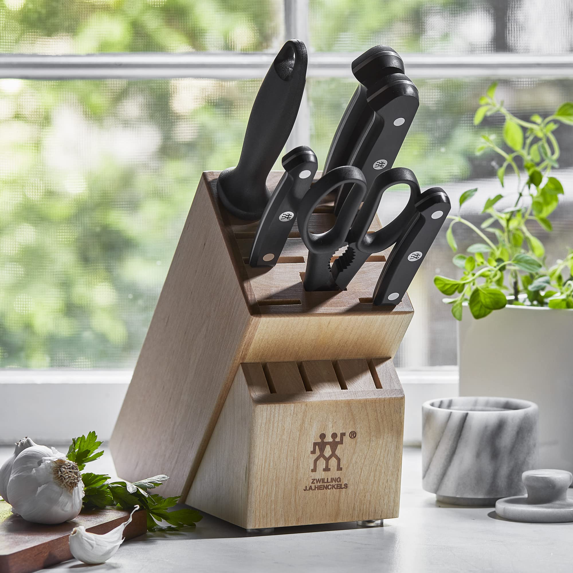 ZWILLING J.A. Henckels Zwilling gourmet 7-pc knife block set, 3.15 Pound