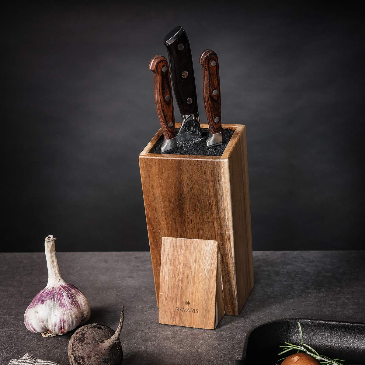 Navaris Universal Knife Block Holder - Acacia Wood Stand with Bristles to Fit Different Sizes of Knives - Angled Design, 9.8" x 5.9" x 4.1’"