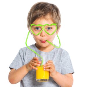 8 Pcs Drinking Straw Eyeglasses Plastic Silly Straw Eyeglasses DIY Drinking Straw Glasses in Cute Heart Fun Loop Straws Crazy Eyeglasses for Adults Kids Annual Meeting Parties Birthday (4 Colors)