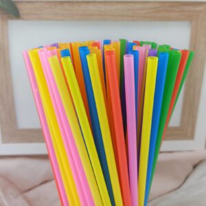 200PCS 10.2 Inches Disposable Decorative Purple Plastic Straws for Birthday Wedding Cocktail Party Supplies (0.23 * 10.2inch) (Purple)