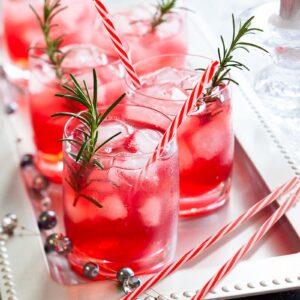 Christmas Reusable Plastic Straws Long Red Striped Straws Xmas Drinking Straws with Rings for Christmas Wedding Party Supplies(48 Pieces,9 Inch)