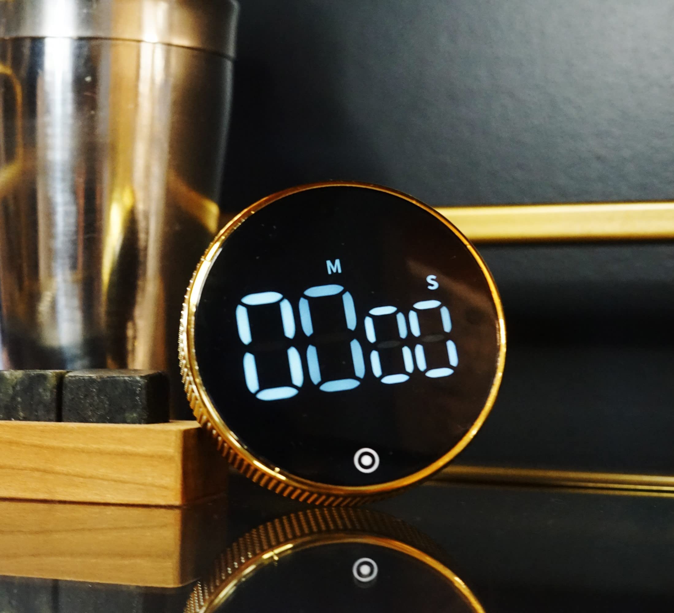 DRECO Magnetic Kitchen Timer: Black an Gold, Large LED Digital Display, Easy to use, Countdown and countup, Adjustable Volume.