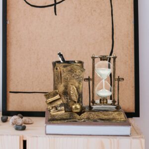 BESPORTBLE Vintage Hourglass Pen Holder Sand Timer Desktop Hourglass Sand Clock Resin Time Management Tool for Home School Office Decoration Golden