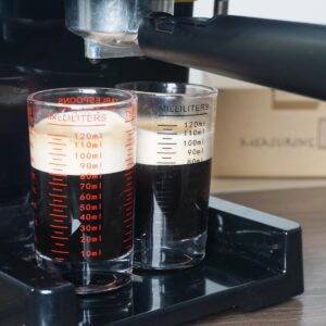 BCnmviku Measuring Cup Shot Glass 4 Ounce/120ML Liquid Heavy High Espresso Glass Cup Black Line (1, Red)