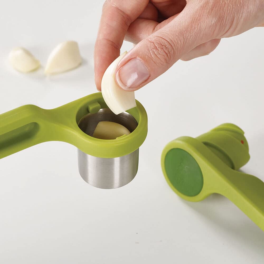 Joseph Joseph Helix Garlic Press Mincer Ergonomic Twist-Action Hand Juicer Stainless Steel, Green, One-Size