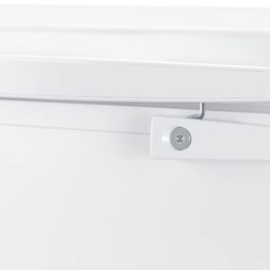 Summit Appliance SCFM133 Commercially Listed 12.1 Cu.Ft. Chest Freezer in white with Manual Defrost, Stainless Steel Corner Guards, Adjustable Thermostat, Storage Baskets and Lock