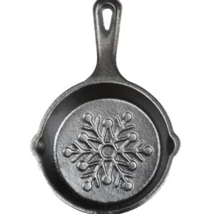 Lodge 2019 Decorative Holiday Mini 3.5" Skillet