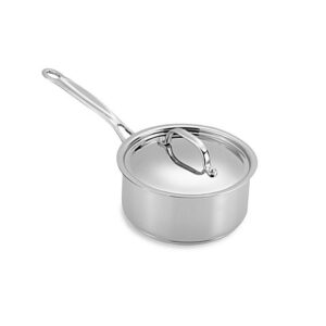 cuisinart chef's classic stainless steel mirror finish exterior 1 1/2-quart saucepan with lid, handle is wide and easy to grip