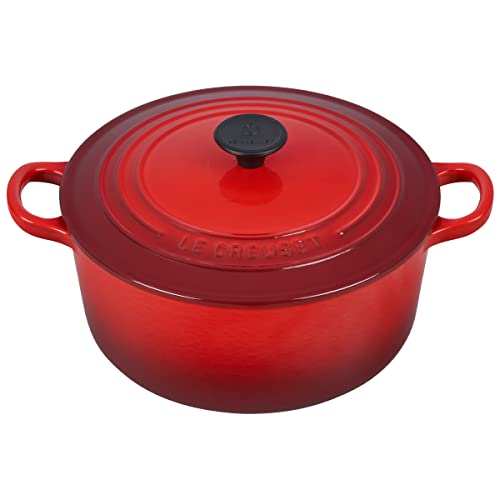 Le Creuset Enameled Cast-Iron 4-1/2-Quart Round French Oven, Red