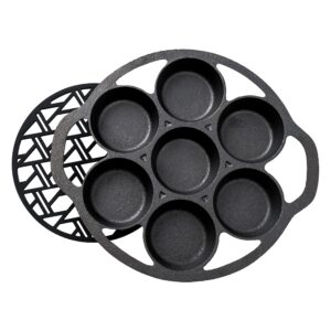 kuha biscuit pan - pre-seasoned cast iron skillet for baking biscuits, muffins, mini cakes - with silicone trivet