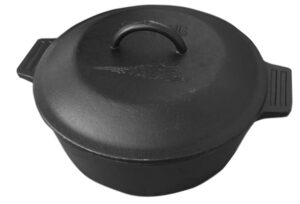 bayou classic pre-seasoned cast iron covered pot kitchen style dutch oven w/domed basting lid, 4-qt perfect to slow simmer stews chili soups and risotto