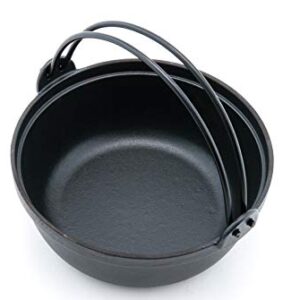 Fuji Merchandise Japanese Style Cast Iron Sukiyaki Tetsu Nabe Pot with Wooden Lid and Tray Quality Enamel Coating (58 fl. oz) 8.5" Diameter