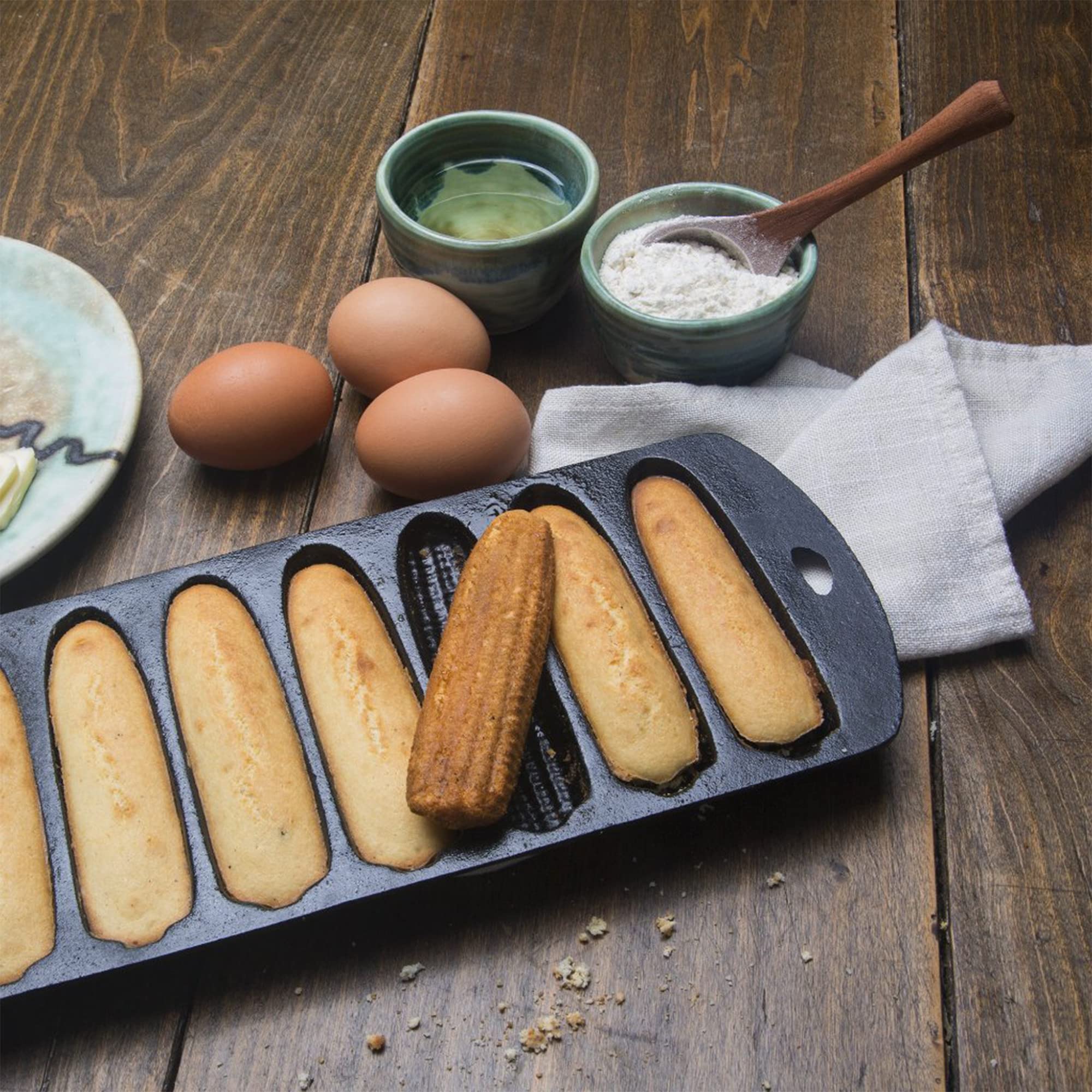 Bayou Classic 7490 Cast Iron Cornbread Pan Perfect For Baking Golden Brown Cornbread w/Crispy Edges