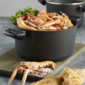 Scanpan Classic 6.5 Quart Covered Dutch Oven