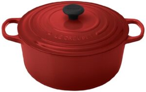 le creuset enameled cast iron signature round dutch oven, 7.25 qt., cerise