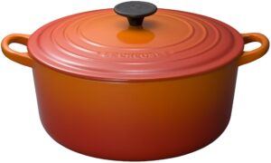 le creuset enameled cast-iron 9-quart round french oven, flame