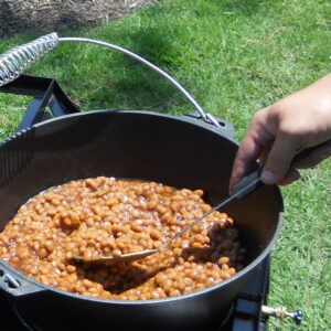 King Kooker Pre-seasoned Outdoor Cast Iron Dutch Oven with Feet, 8-Quart