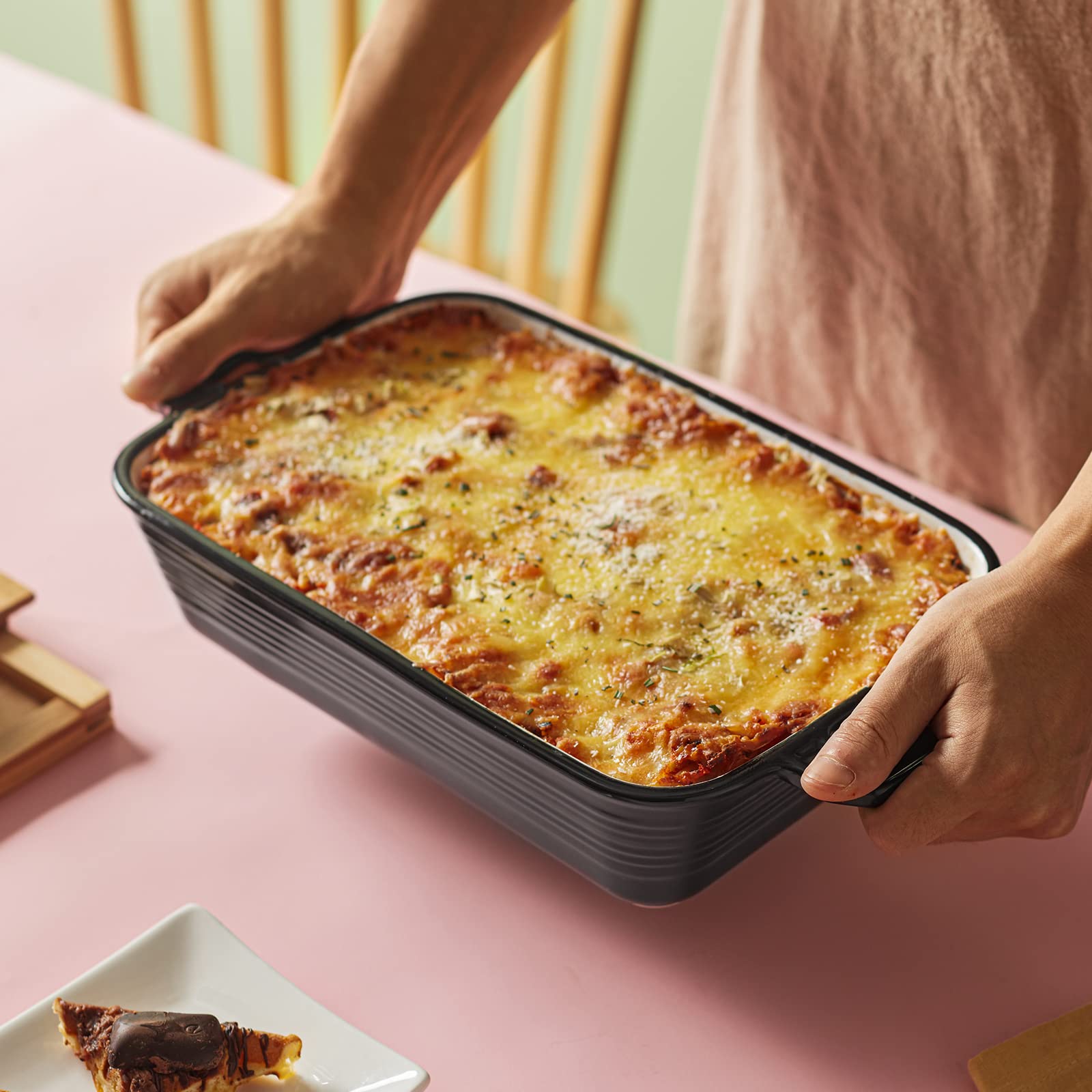 LIFVER 2.45 Quart Baking Dish with Handles, Black Ceramic Lasagna Baking Dishes for Oven, Deep Casserole Dish, Rectangular Baking Pan for Cooking, Cake, Banquet and Dinner, Baking Gifts, 11.2" X 7.2"