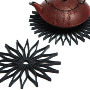 Spice Ratchet Blossom Multi-Use Silicone Trivet, Black