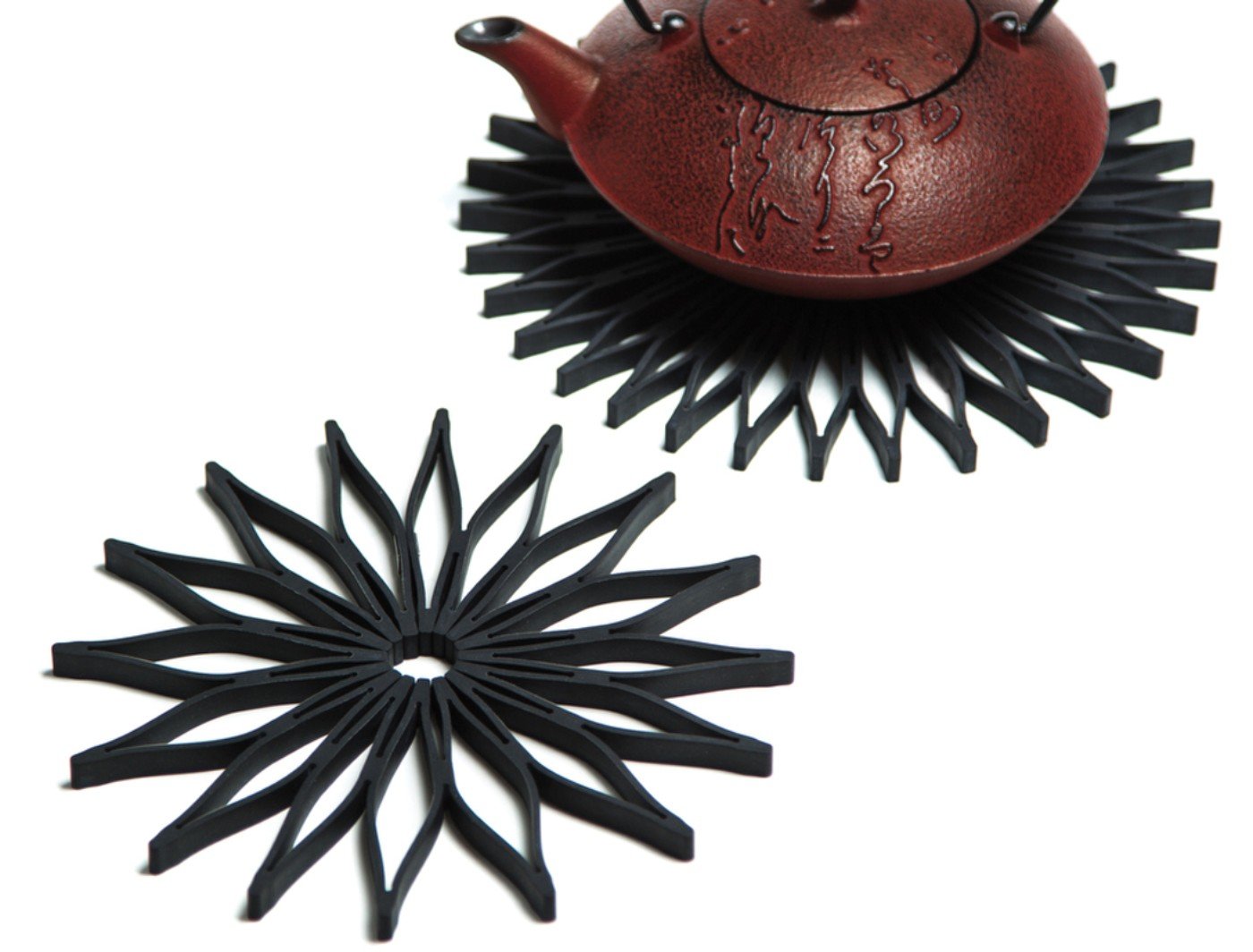 Spice Ratchet Blossom Multi-Use Silicone Trivet, Black