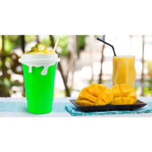 Slushy Cup Maker,Large Slushie Maker Cup 500ml,Double Layers Silicone Slushie Cup Maker Squeeze Cup,Quick Frozen Magic Slushy Maker Cup,DIY Slush Cup,Cool Stuff Gifts for Kids and Family - Green