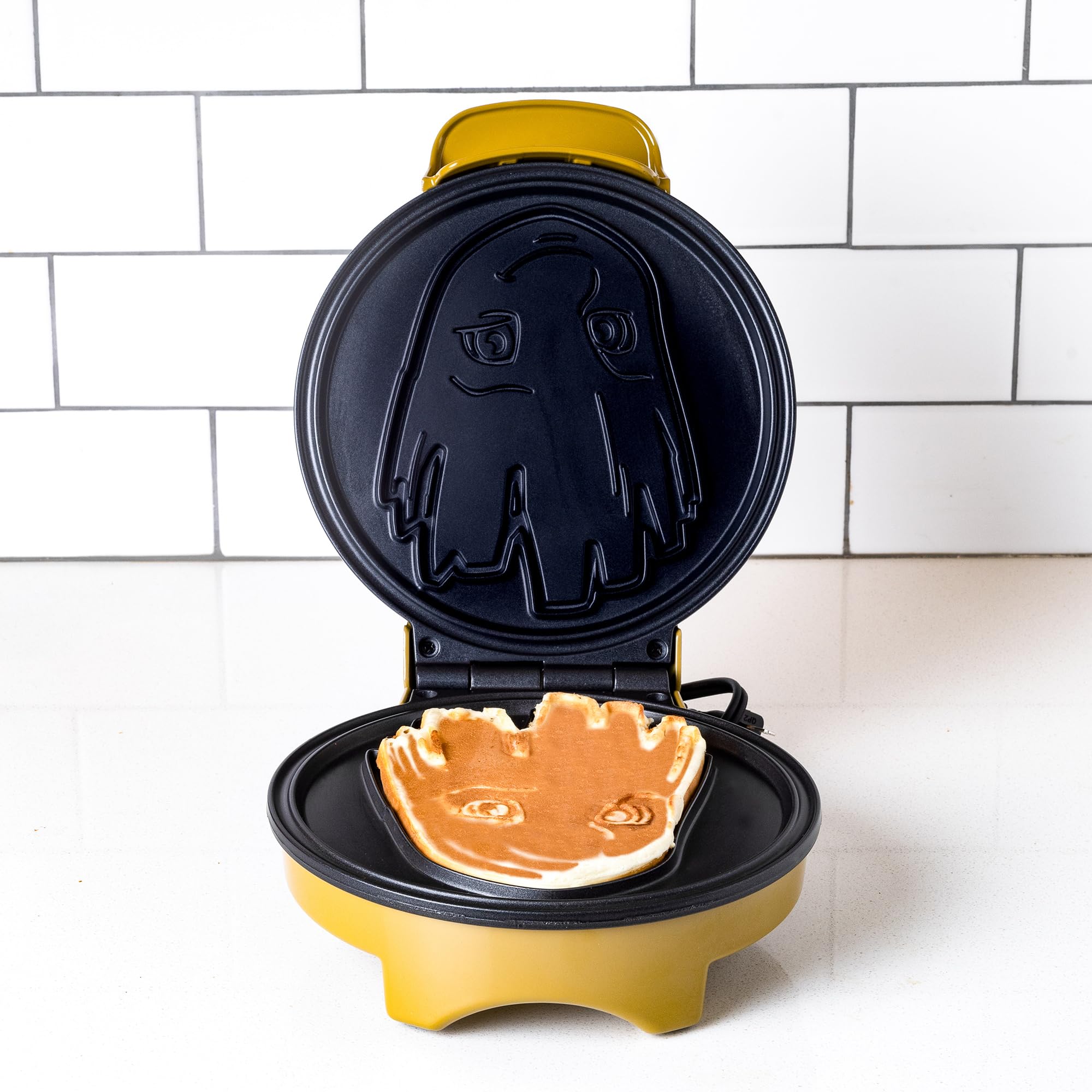 Uncanny Brands Marvel Groot Waffle Maker- I Am Groot On Your Waffles- Waffle Iron