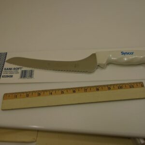 Sysco USA 9 in Offset Scalloped Slicer Bread Sandwich Knife Soft Grip Handle